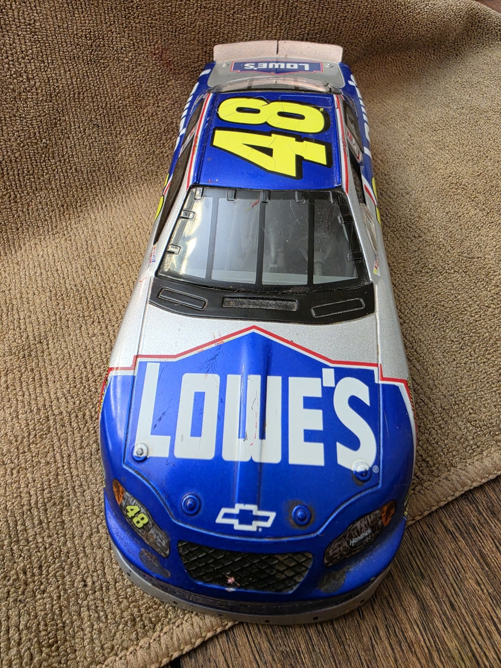 Jimmie Johnson #48 Lowe’s NASCAR Chevrolet Diecast Race Car Collectible